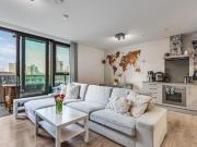 2 Bedroom Apartment London Greater London 94474557
