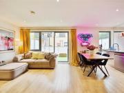 2 Bedroom Apartment London Greater London 94868436