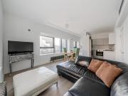 2 Bedroom Apartment London Greater London 95357516