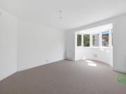 2 Bedroom Apartment London Greater London 95537901