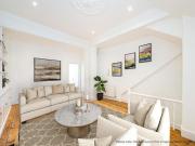 2 Bedroom Apartment London Greater London 98204945