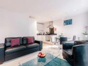 2 Bedroom Apartment London London 79282621