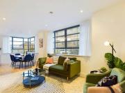 2 Bedroom Apartment London London 90668997