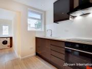 2 Bedroom Apartment London London 91658335