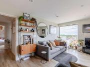 2 Bedroom Apartment London London 92574517