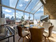2 Bedroom Apartment London London 92629275