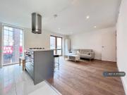2 Bedroom Apartment London London 92869474