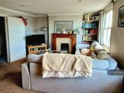 2 Bedroom Apartment London London 93527612