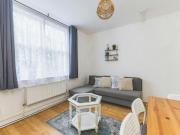 2 Bedroom Apartment London London 95793079