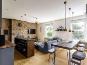 2 Bedroom Apartment London London 98277021