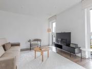 2 Bedroom Apartment London London 99287603