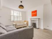 2 Bedroom Apartment Londres Great London 96313242