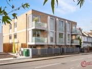 2 Bedroom Apartment Londres Greater London 89932887