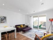 2 Bedroom Apartment Londres Greater London 90123023