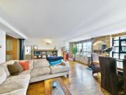 2 Bedroom Apartment Londres Greater London 90284798