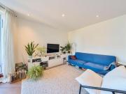2 Bedroom Apartment Londres Greater London 90643215
