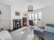 2 Bedroom Apartment Londres Greater London 92720266