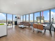 2 Bedroom Apartment Londres Greater London 93717928