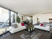 2 Bedroom Apartment Londres Greater London 94100668