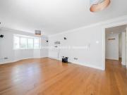 2 Bedroom Apartment Londres Greater London 94101466
