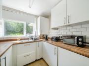 2 Bedroom Apartment Londres Greater London 94132649