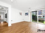 2 Bedroom Apartment Londres Greater London 94300608