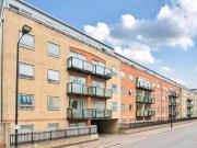 2 Bedroom Apartment Londres Greater London 94391583