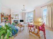 2 Bedroom Apartment Londres Greater London 94999542