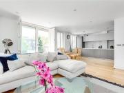 2 Bedroom Apartment Londres Greater London 96040256