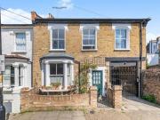 2 Bedroom Apartment Londres Greater London LS95953848