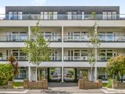 2 Bedroom Apartment Londres Greater London LS95954185