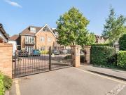 2 Bedroom Apartment Maidenhead Windsor And Maidenhead...