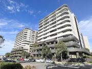 2 BEDROOM APARTMENT OPPOSITE PARK