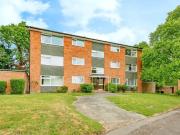 2 Bedroom Apartment Reigate Surrey 95026549