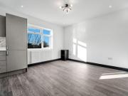 2 Bedroom Apartment Southall Great London 100495446