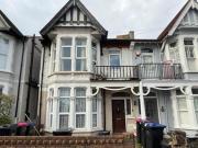 2 Bedroom Apartment Southend On Sea Southend On Sea...
