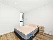 2 Bedroom Apartment + Study Nook– Level 7!