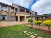 2 Bedroom Apartment To Let in Bendor