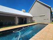 2 Bedroom Apartment To Let in Bult West