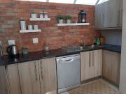 2 Bedroom Apartment To Let in Camps Bay