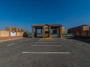 2 Bedroom Apartment To Let in Heuweloord