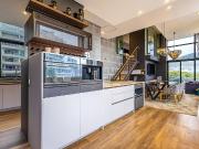 2 Bedroom Apartment To Let in Mouille Point