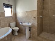 2 Bedroom Apartment To Let in Paulshof