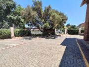 2 Bedroom Apartment To Let in Ravenswood