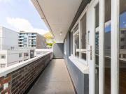 2 Bedroom Apartment To Let in Sea Point