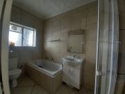 2 Bedroom Apartment To Let in Tamboerskloof