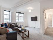 2 bedroom Apartment to let Strathmore Court, St...