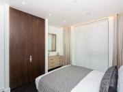 2 Bedroom Apartment to Rent in Charles Clowes Walk,...