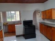 2 Bedroom Apartment to Rent in Kensington