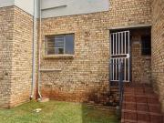 2 Bedroom Apartment to rent in Paardeplaats AH